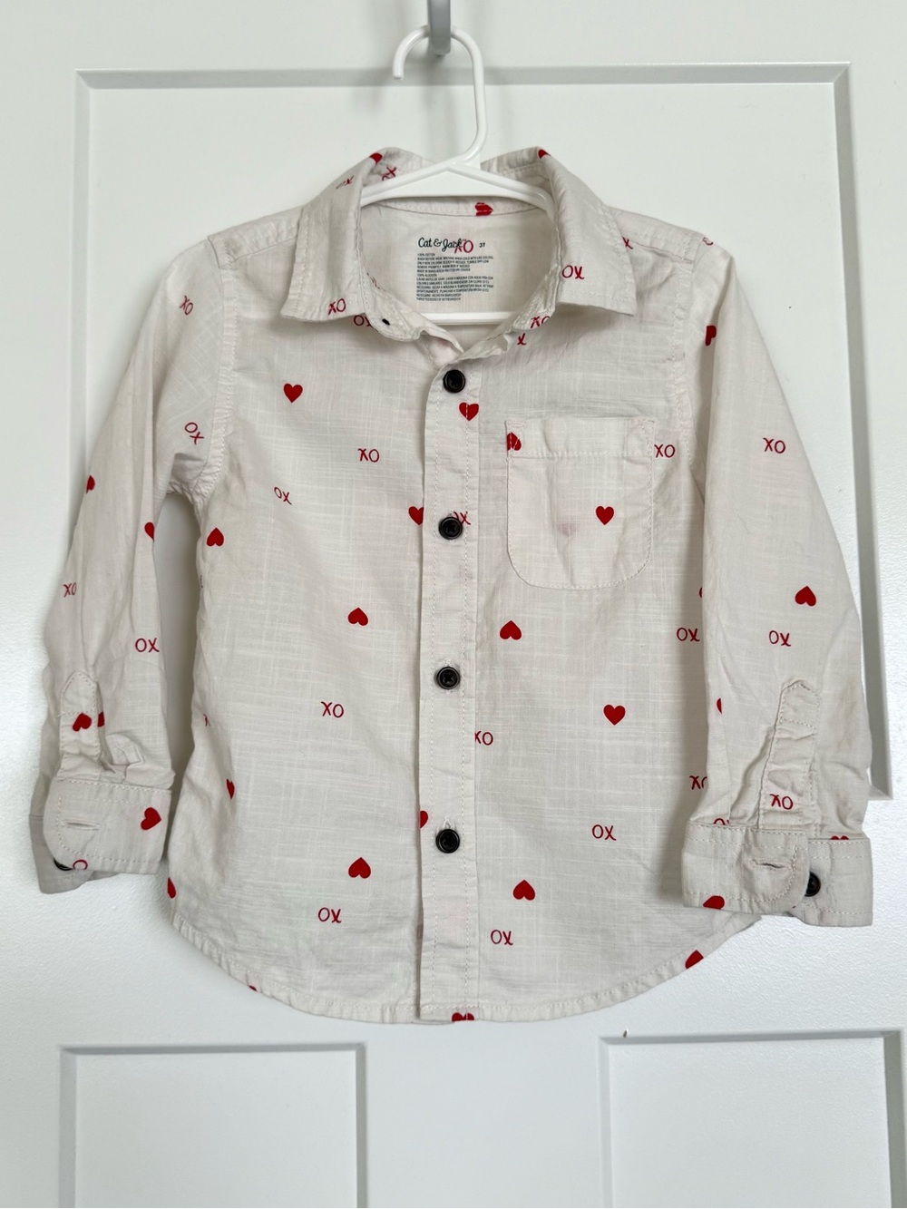 Cat & Jack Boys’ Valentine’s Day Heart & XO Button-Down Shirt 3T